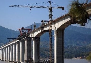 16000亿铁路水利项目投资落地，政府喊防水企业分蛋糕